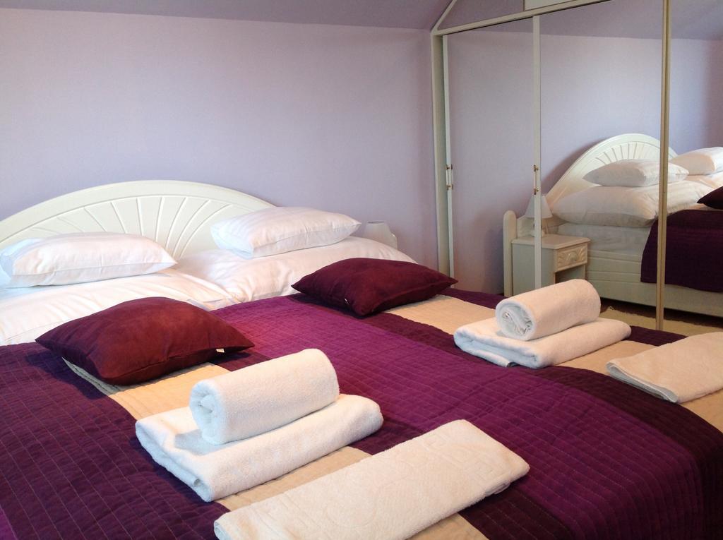 Hotel Attila Apartmanhaz Hévíz Zimmer foto
