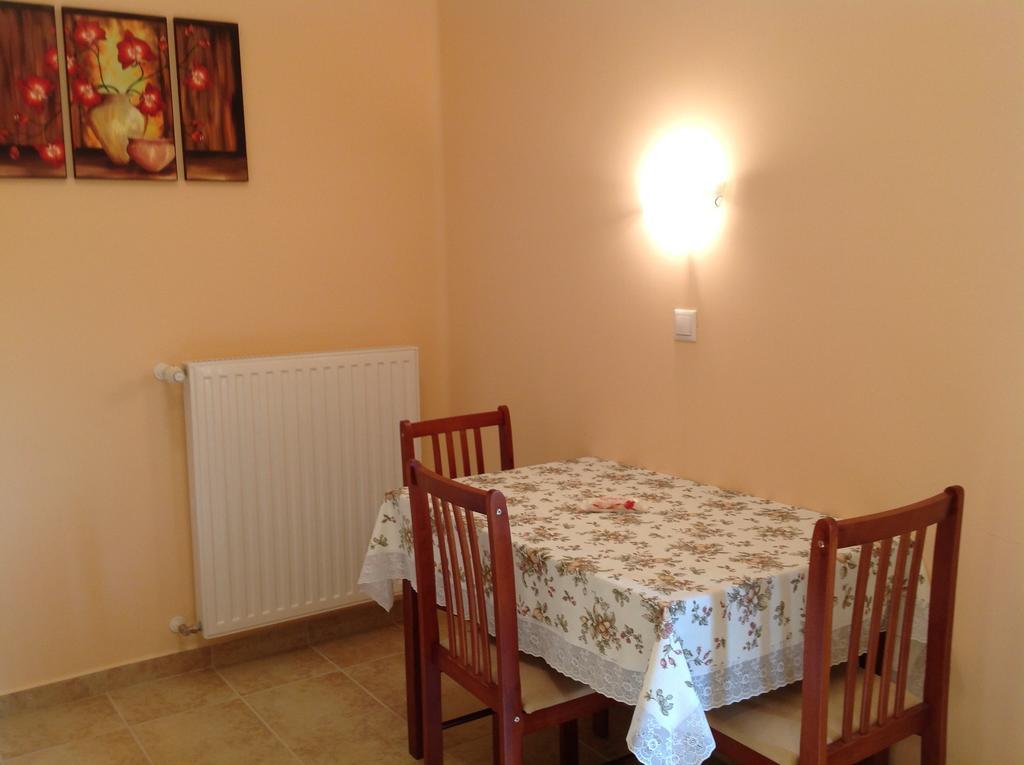 Hotel Attila Apartmanhaz Hévíz Zimmer foto