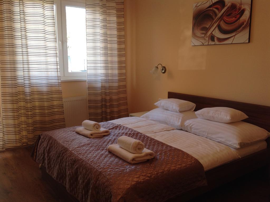 Hotel Attila Apartmanhaz Hévíz Zimmer foto